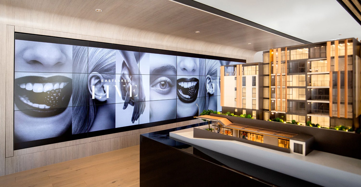 08 ImmersionWalls CrownGroup EastLakesLive ©Displaysweet 01 HR 1 1