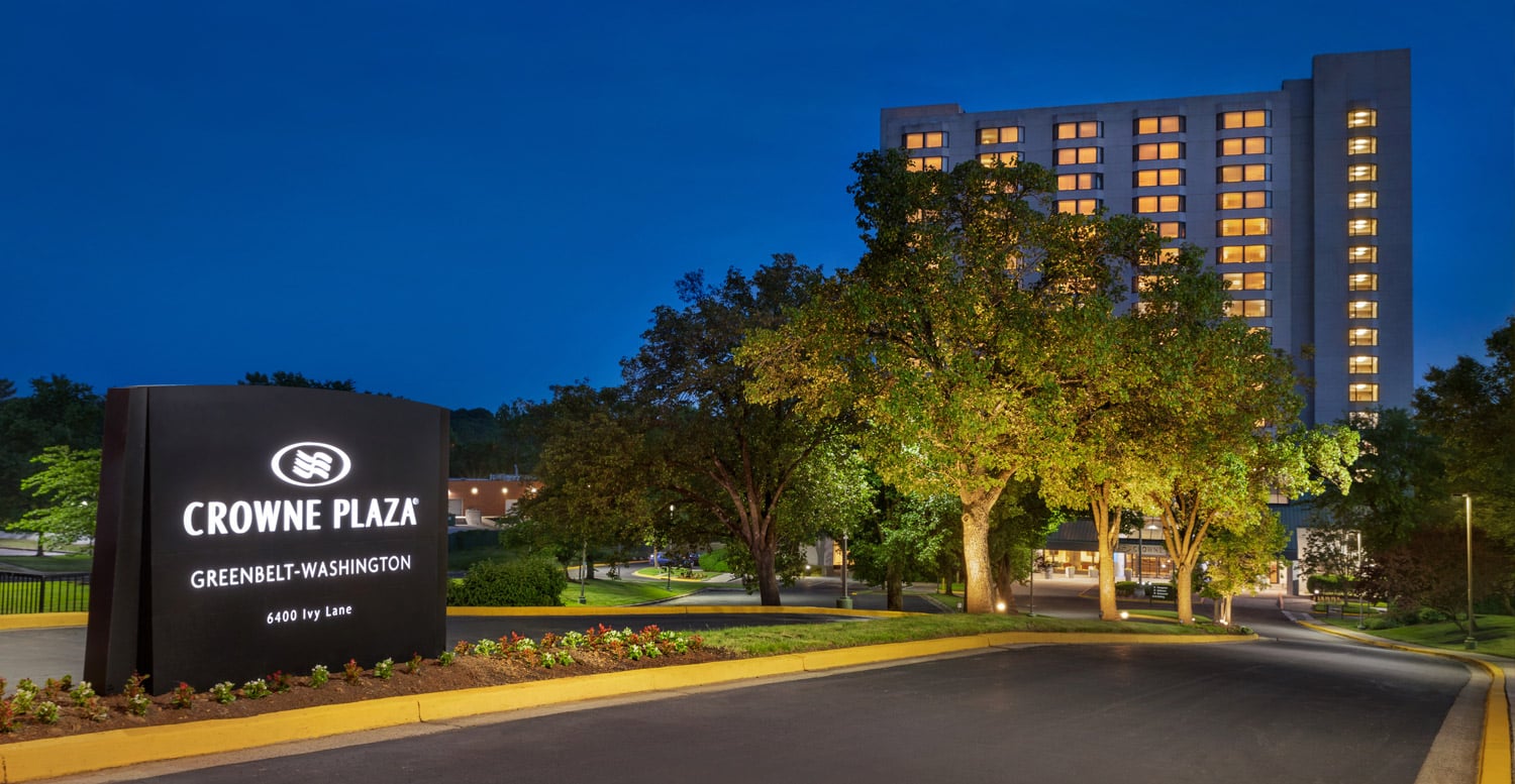09 wasgm crowne plaza greenbelt washington dc exterior 02